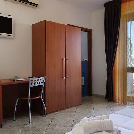 Bed&belvedere Bed and Breakfast 4*